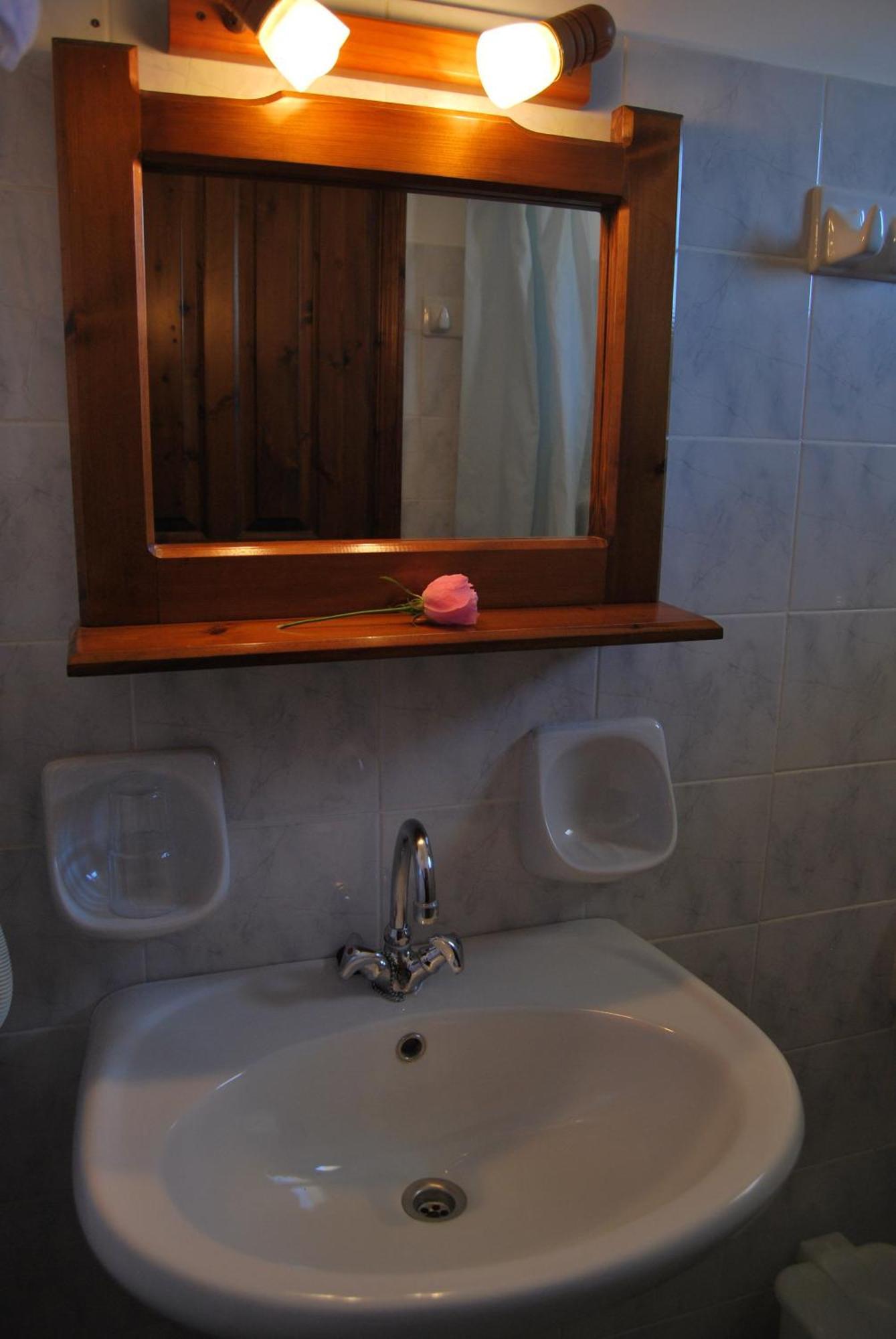 Rizoma Guesthouse Mikro Chorio  Luaran gambar