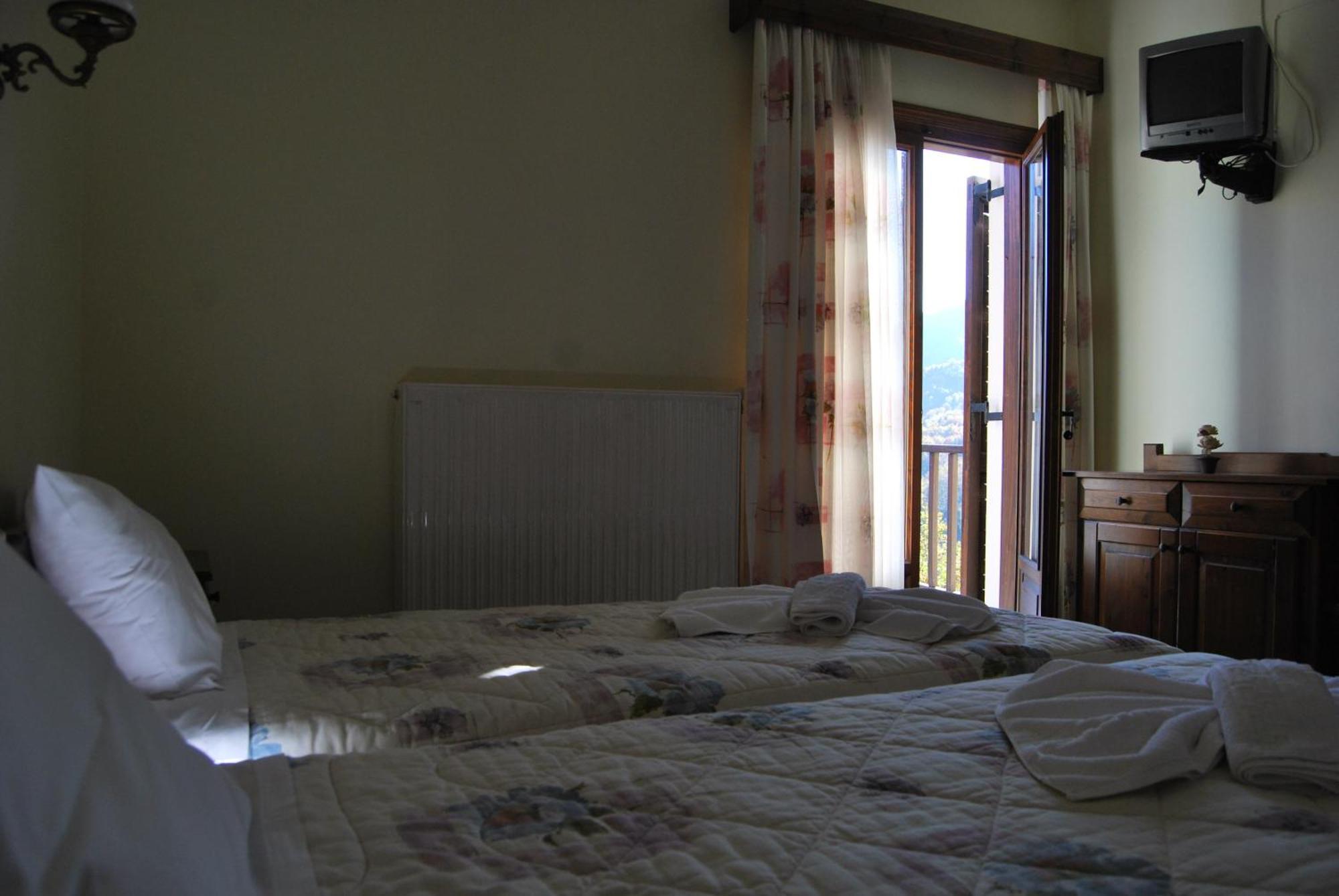 Rizoma Guesthouse Mikro Chorio  Luaran gambar